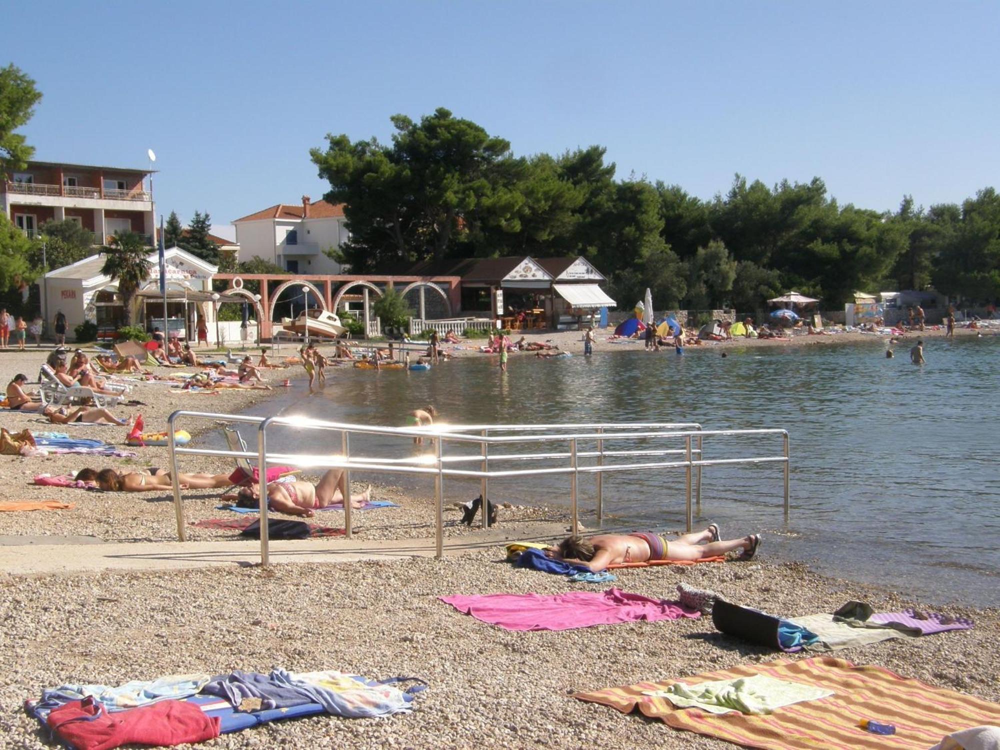 Apartments Mime Pirovac Luaran gambar
