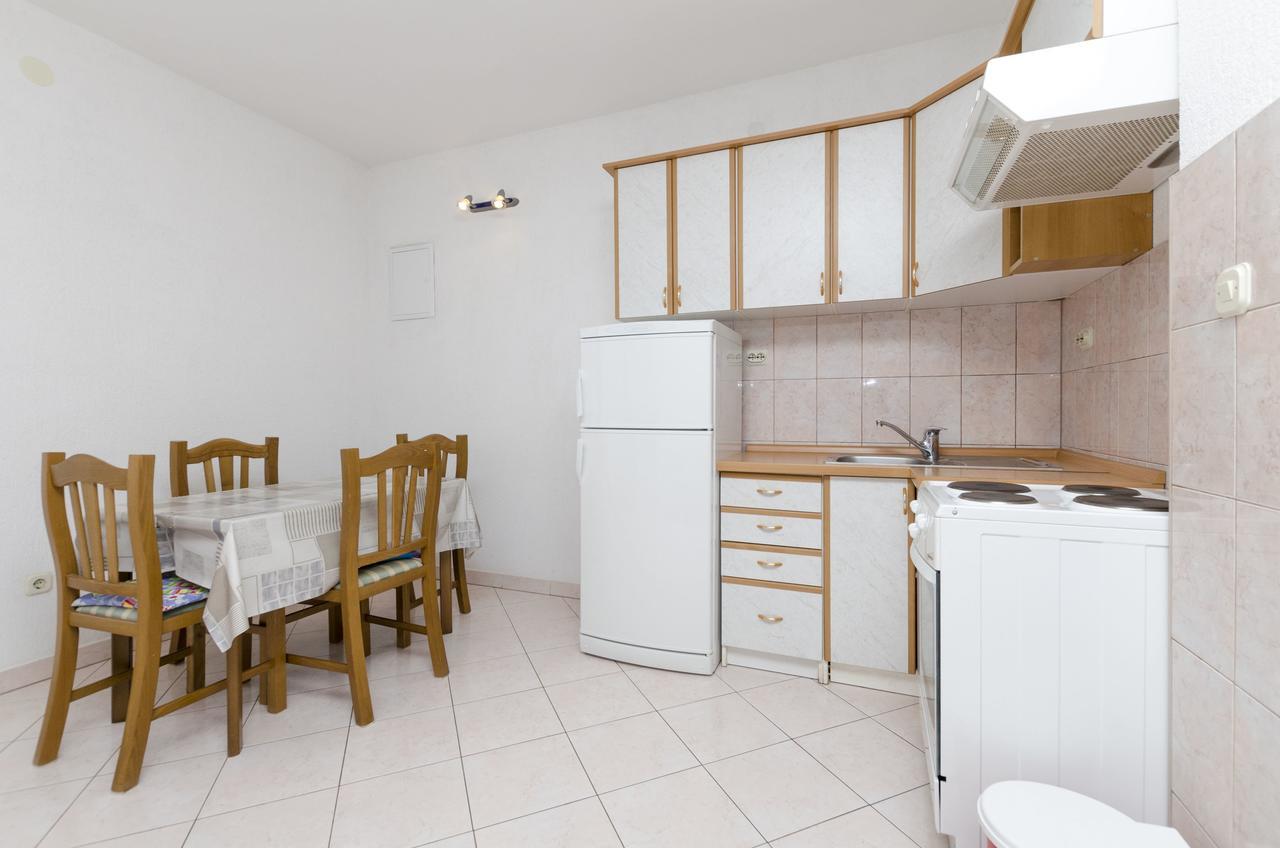 Apartments Mime Pirovac Luaran gambar