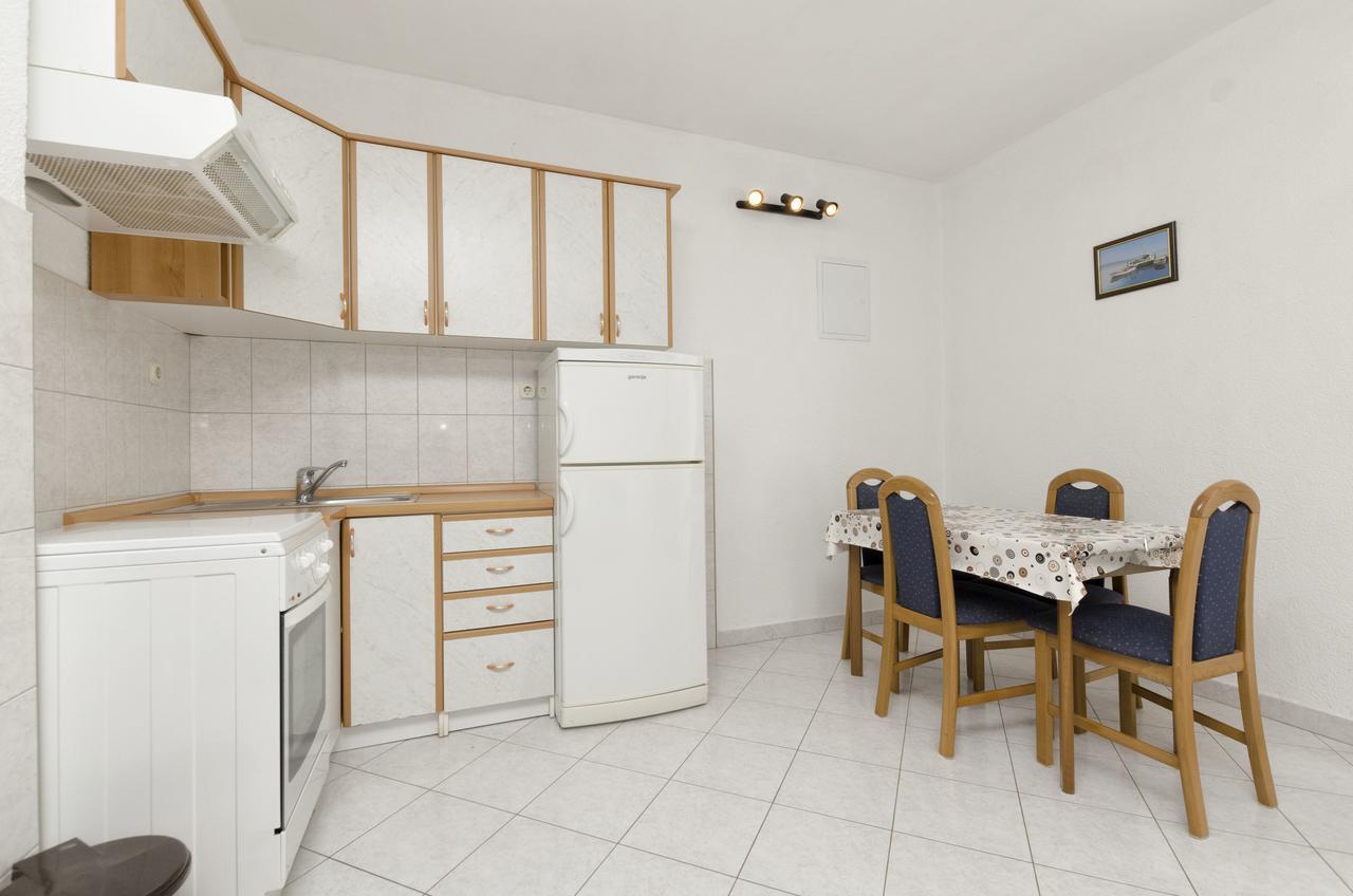 Apartments Mime Pirovac Luaran gambar