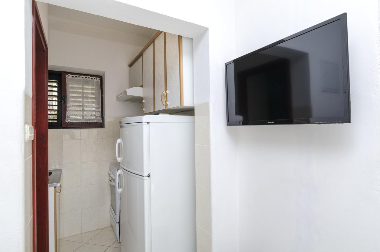 Apartments Mime Pirovac Luaran gambar