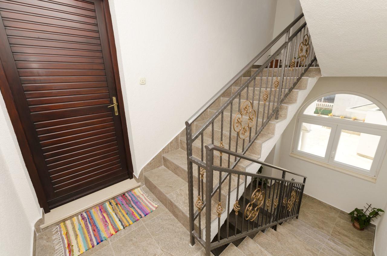 Apartments Mime Pirovac Luaran gambar
