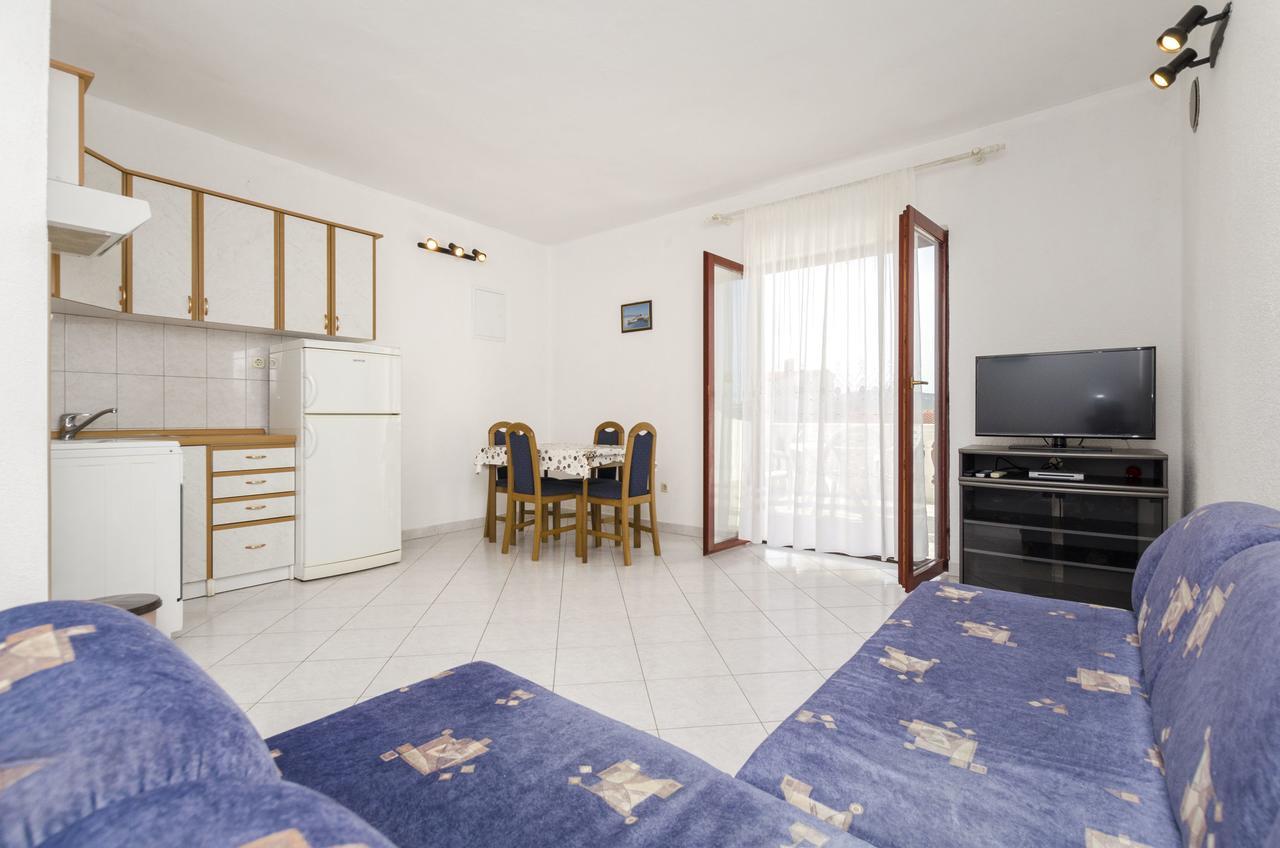Apartments Mime Pirovac Luaran gambar